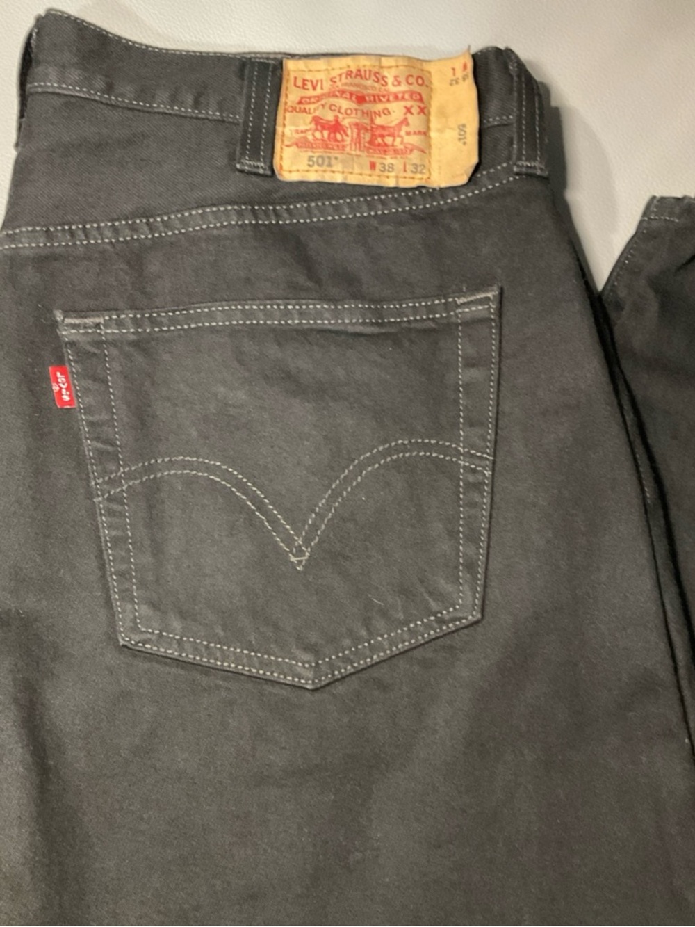 Levi's Men's Black Bootcut Jeans with Red Tab - Picture 2 of 9